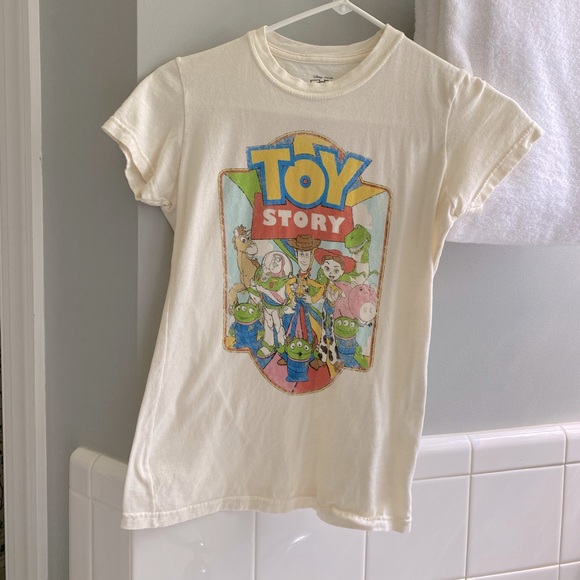 Disney Tops - Disney toy story shirt